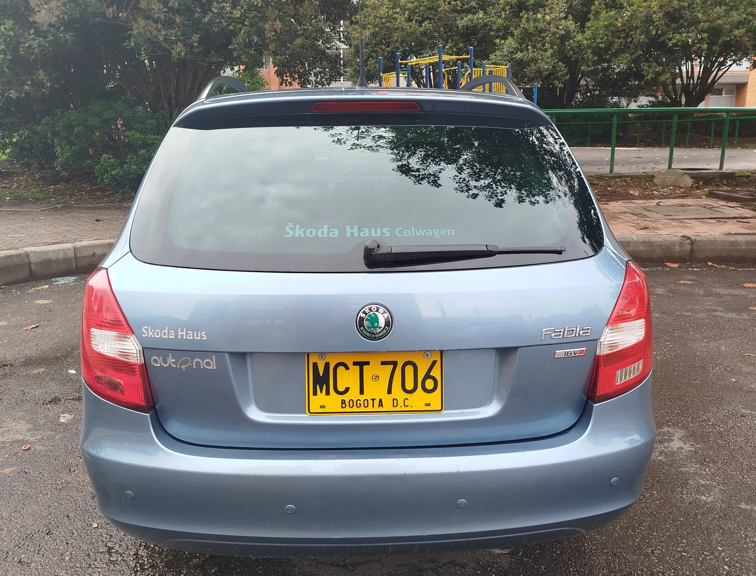 SKODA FABIA [2] COMBI [FL] COMFORTLINE 2012