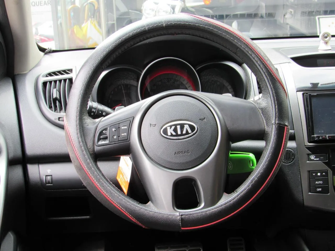 KIA CERATO 2011