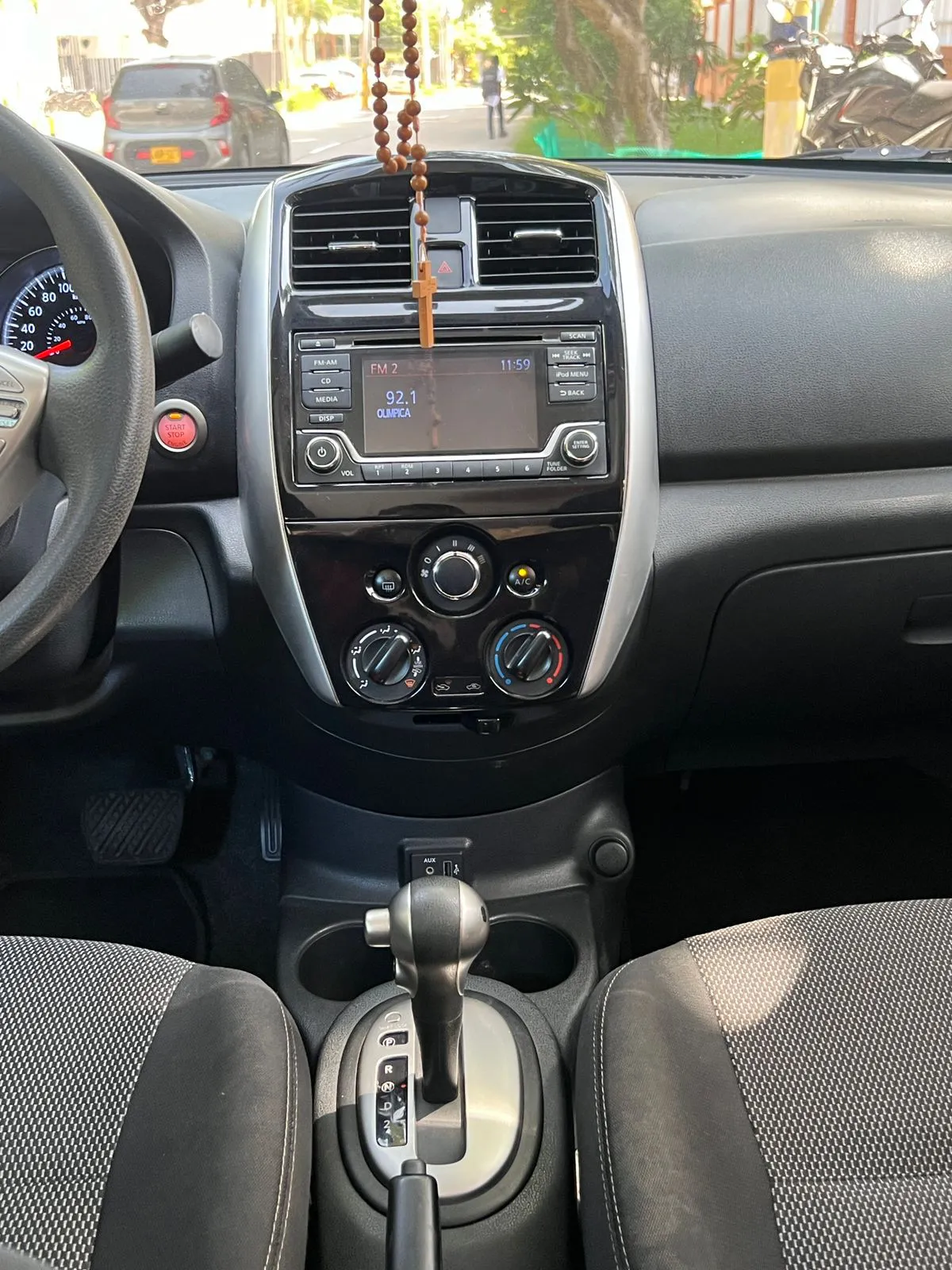 NISSAN VERSA 2019