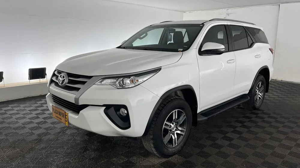 TOYOTA FORTUNER [2] 2.4L STREET 2020