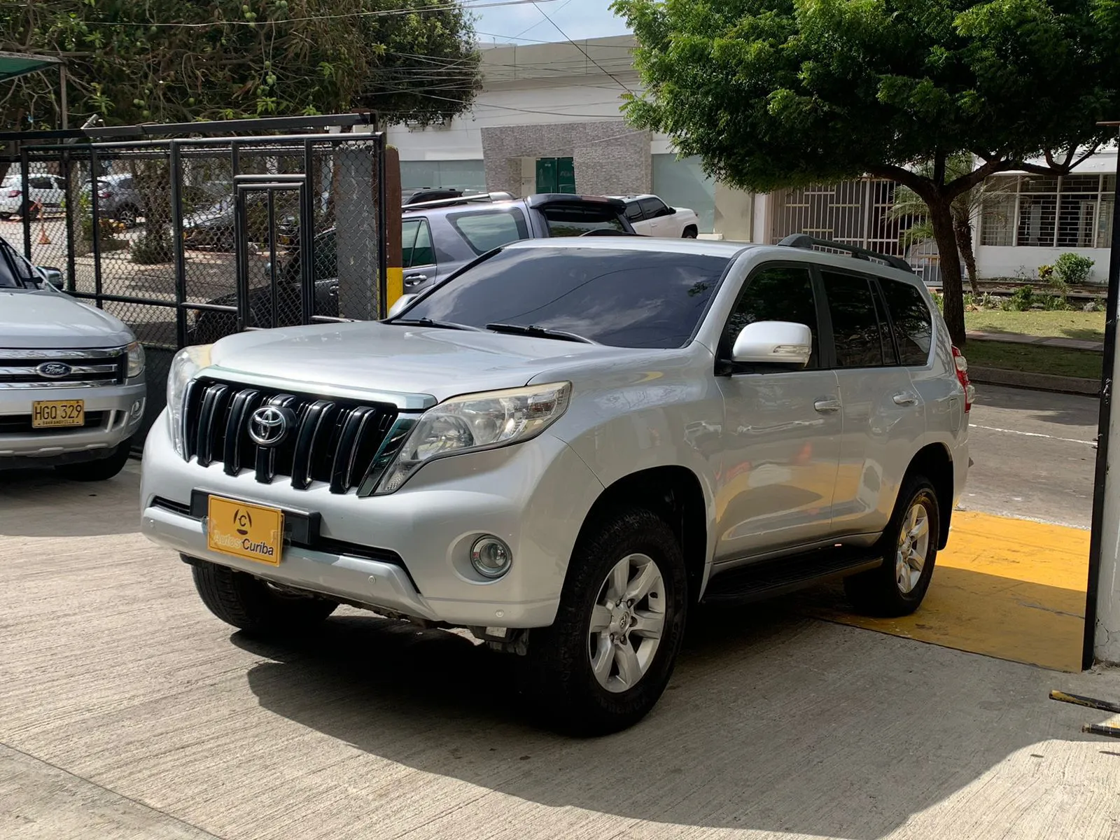 TOYOTA PRADO 2011