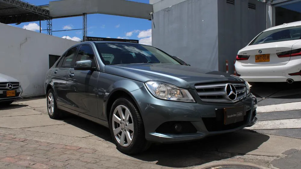 MERCEDES BENZ C180 CGI BLUEEFFICIENCY  2012