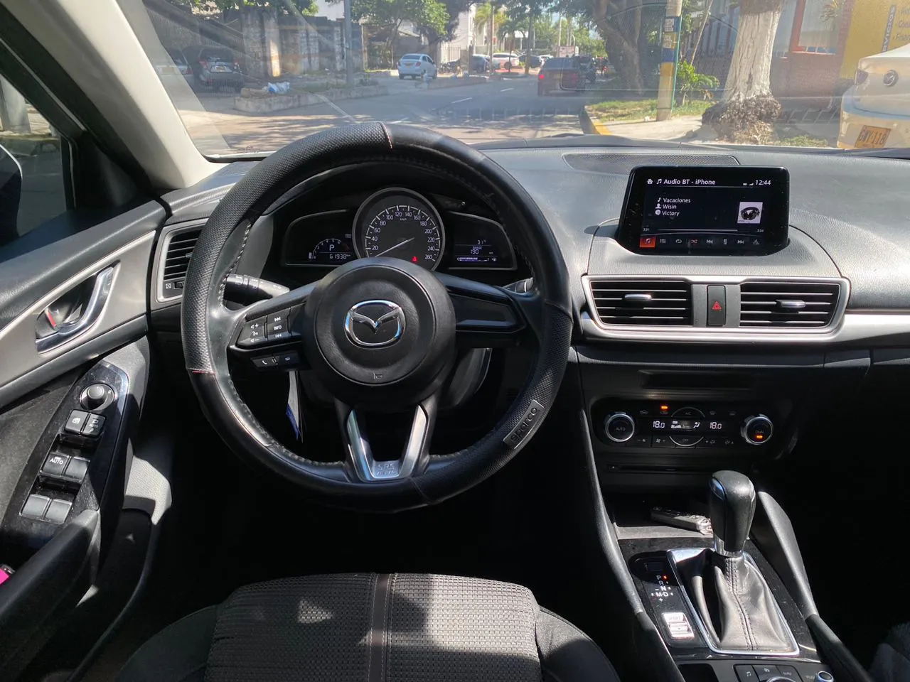 MAZDA 3 2019