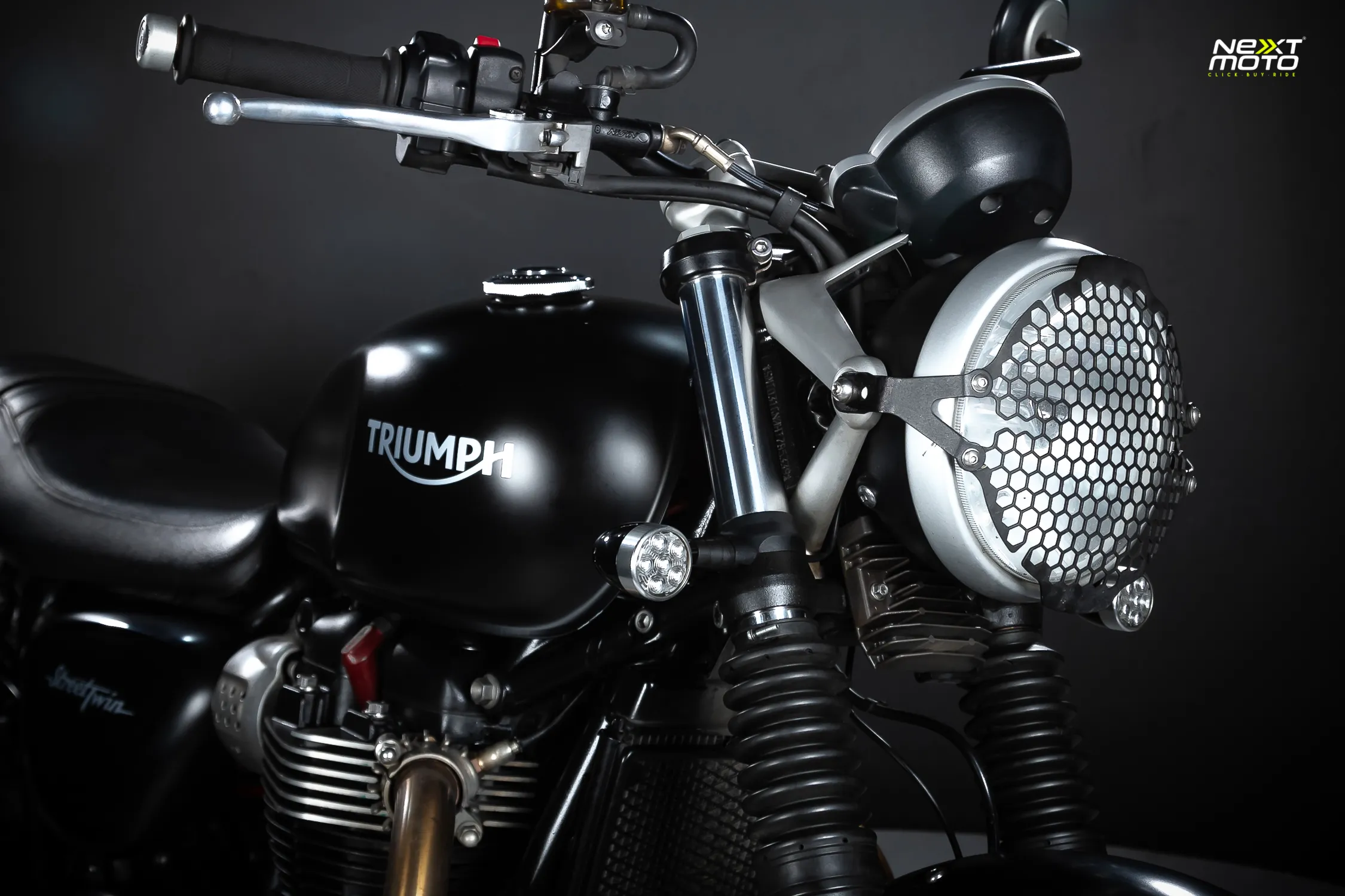 TRIUMPH STREET TWIN 2017