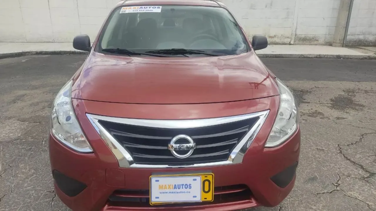 NISSAN VERSA 2019