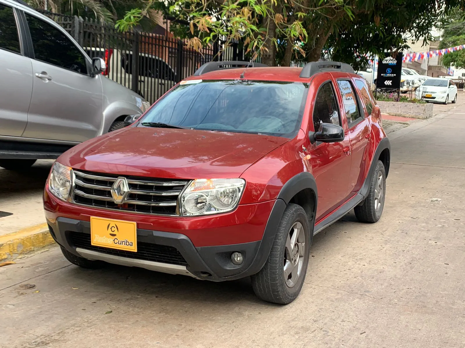 RENAULT DUSTER 2016