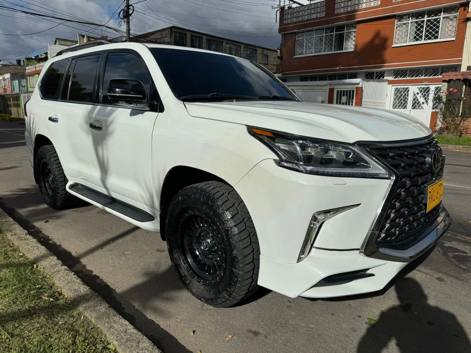 LEXUS LX [3] 570.0 2011