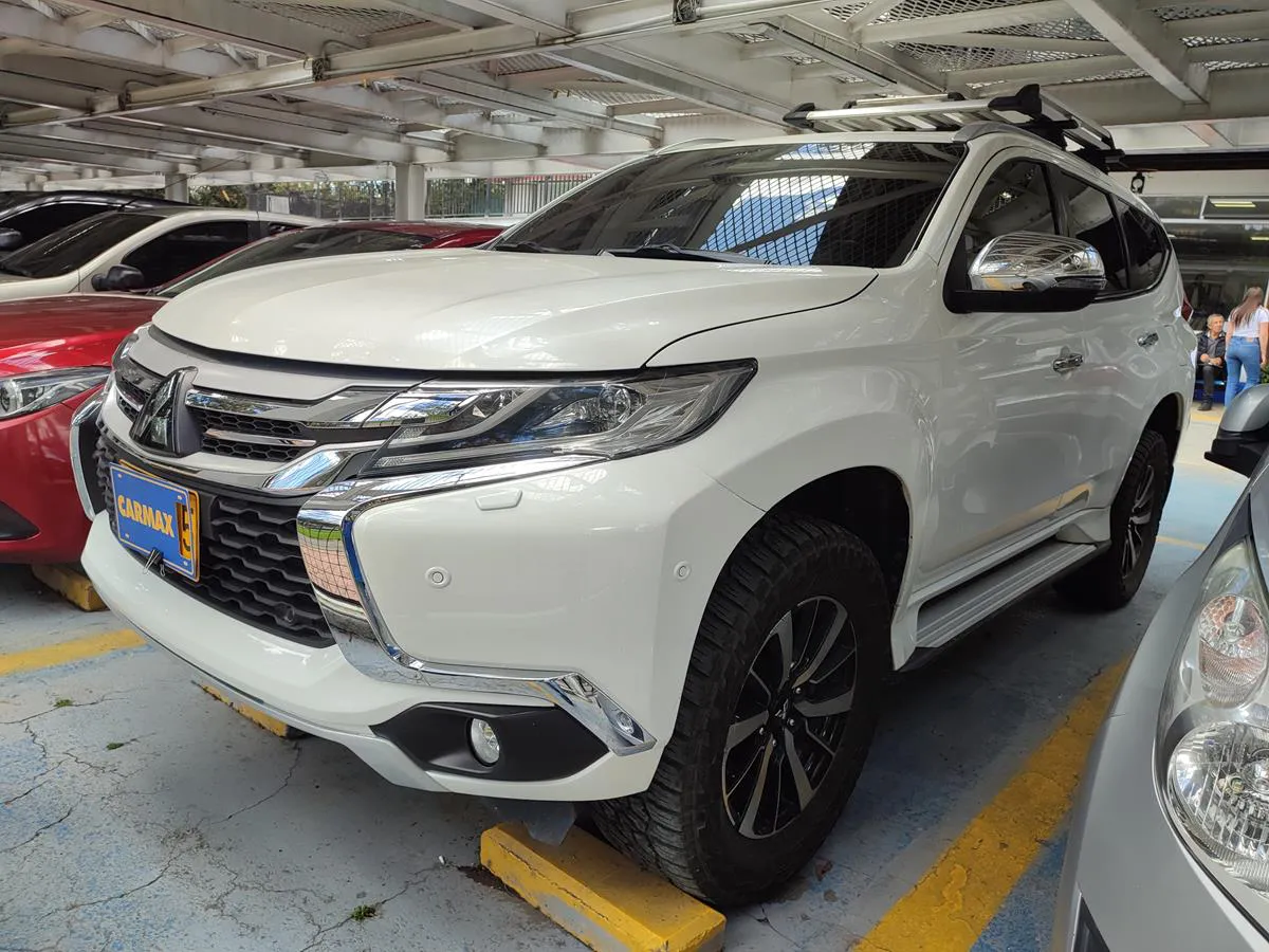 MITSUBISHI MONTERO 2018