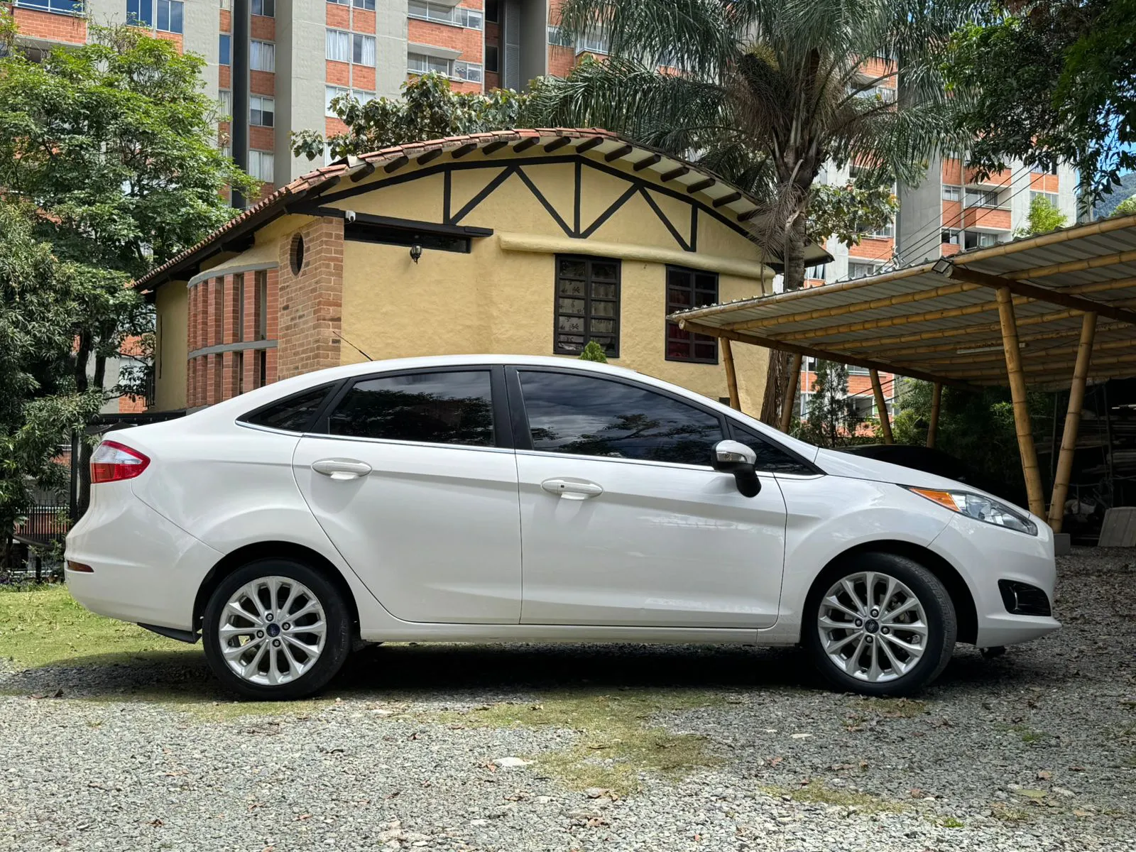 FORD FIESTA SPORTBACK TITANIUM 2017