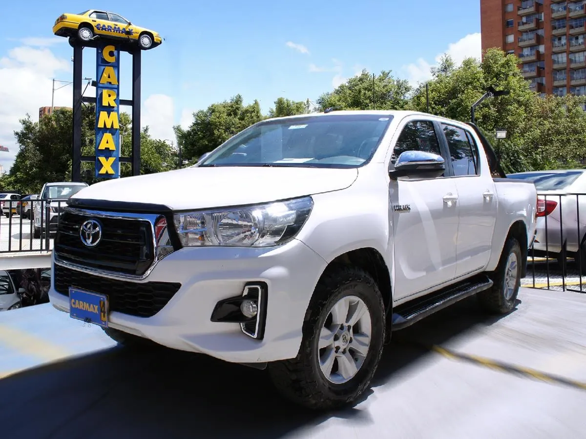 TOYOTA HILUX 2020