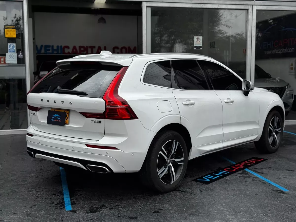 VOLVO XC60 2019