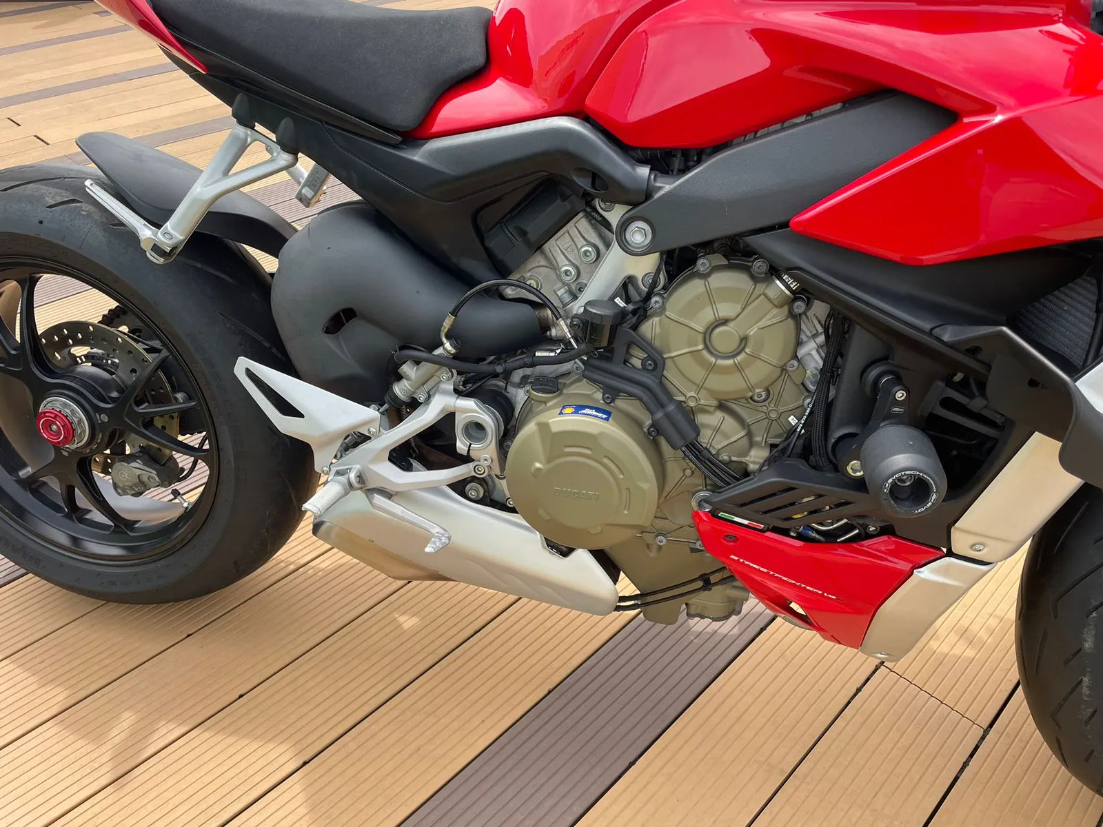 DUCATI STREETFIGHTER V4 S 2022