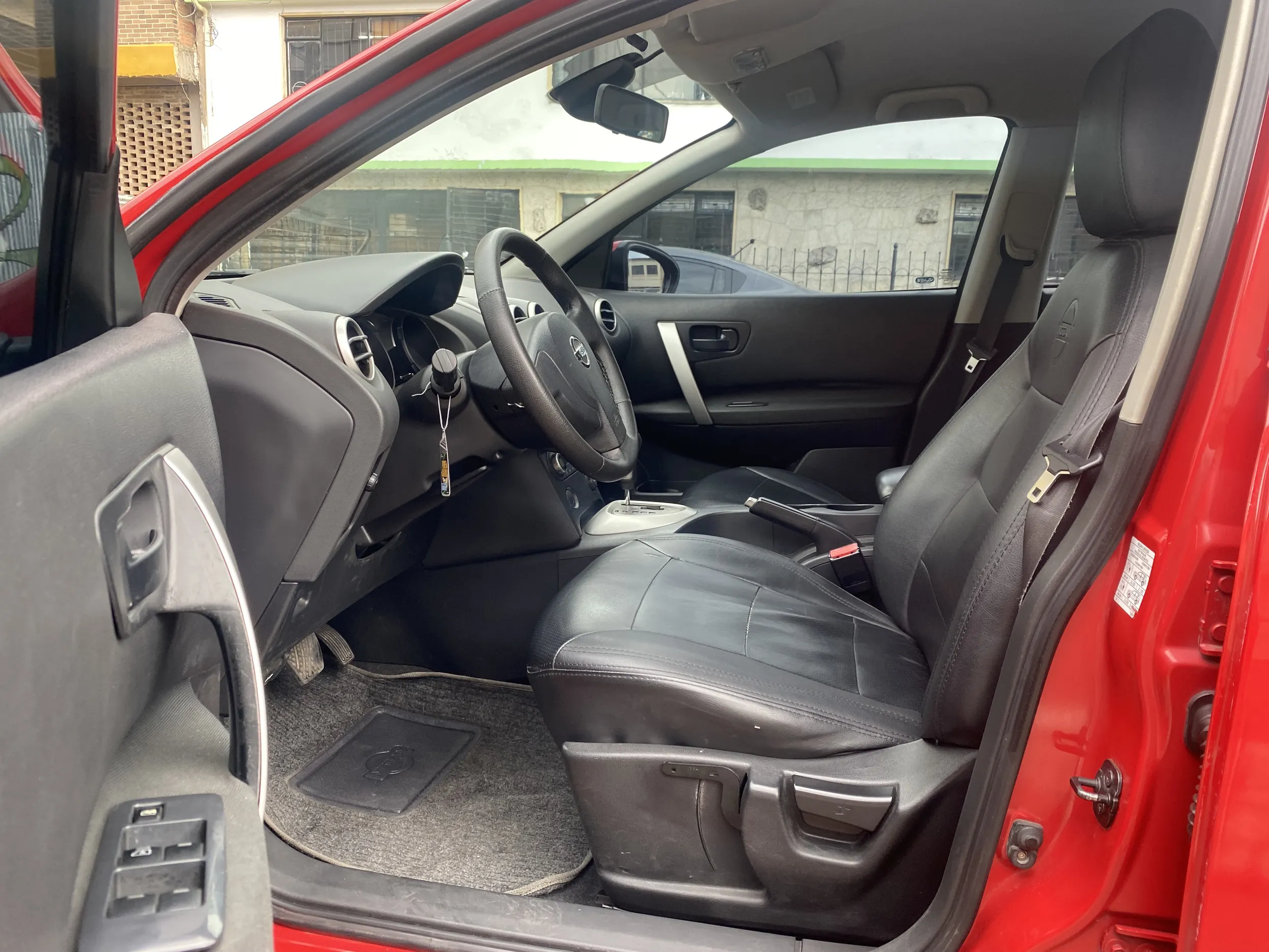 NISSAN QASHQAI 2010