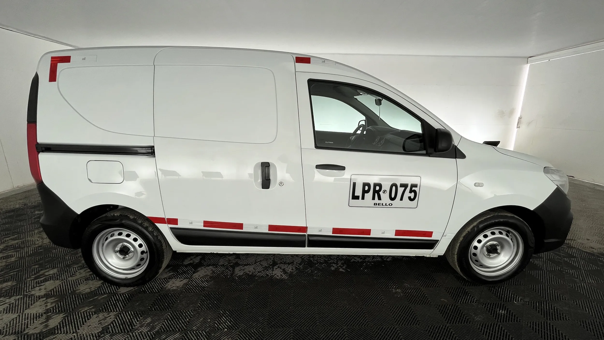 RENAULT KANGOO EXPRESS 2023