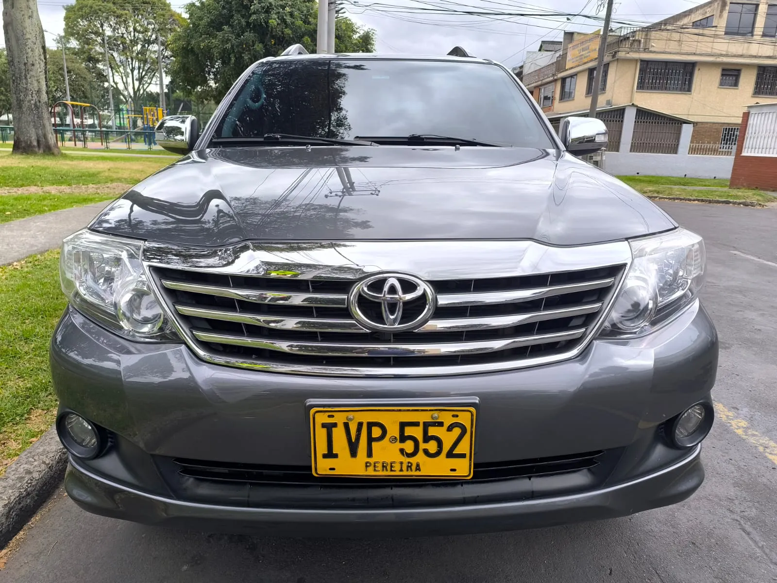 TOYOTA FORTUNER [FL] SR5 2016