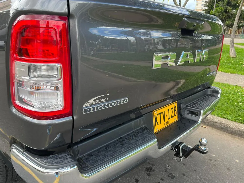 RAM RAM [5] DT 1500 BIG HORN ETORQ CREW CAB HYBRID 2022