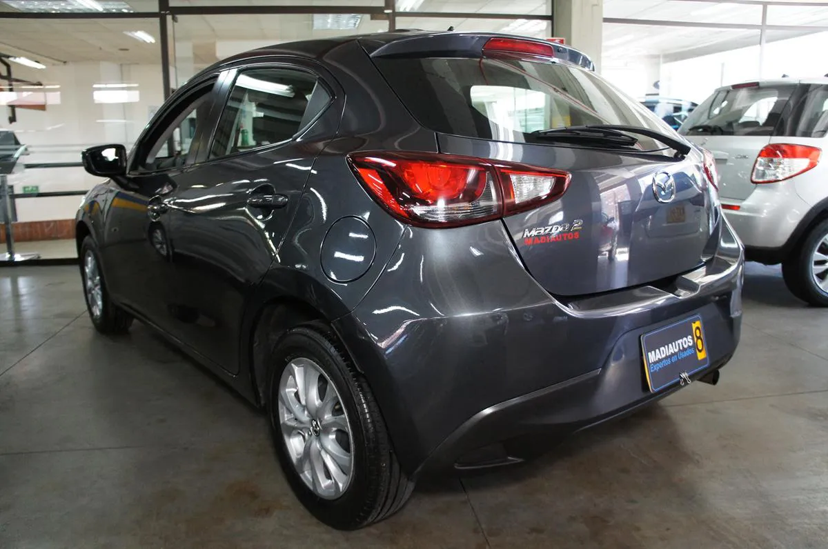 MAZDA 2 2017