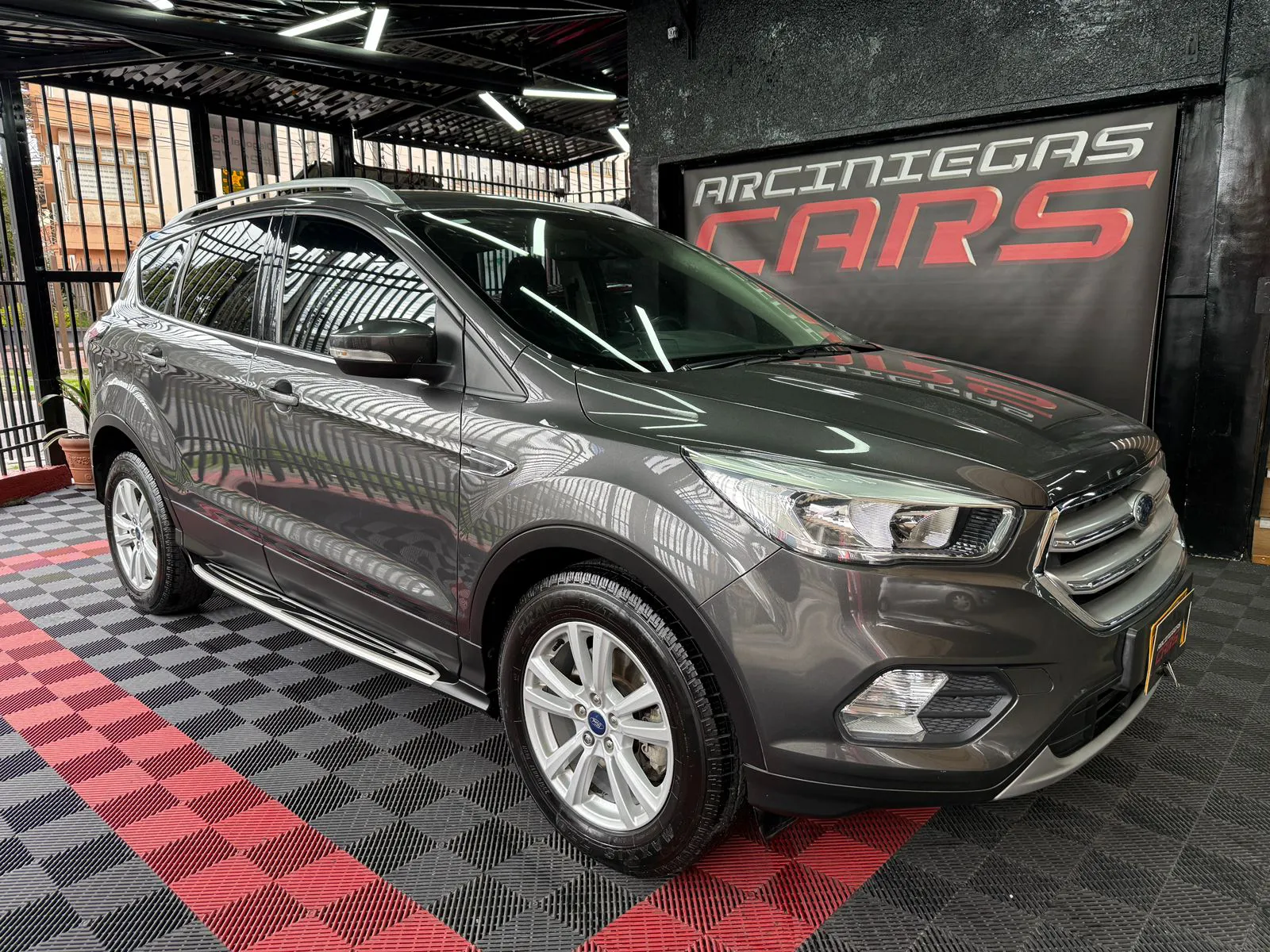 FORD ESCAPE SE 2018