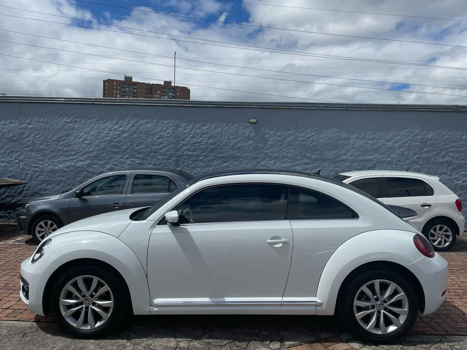 VOLKSWAGEN NEW NEW BEETLE 2019