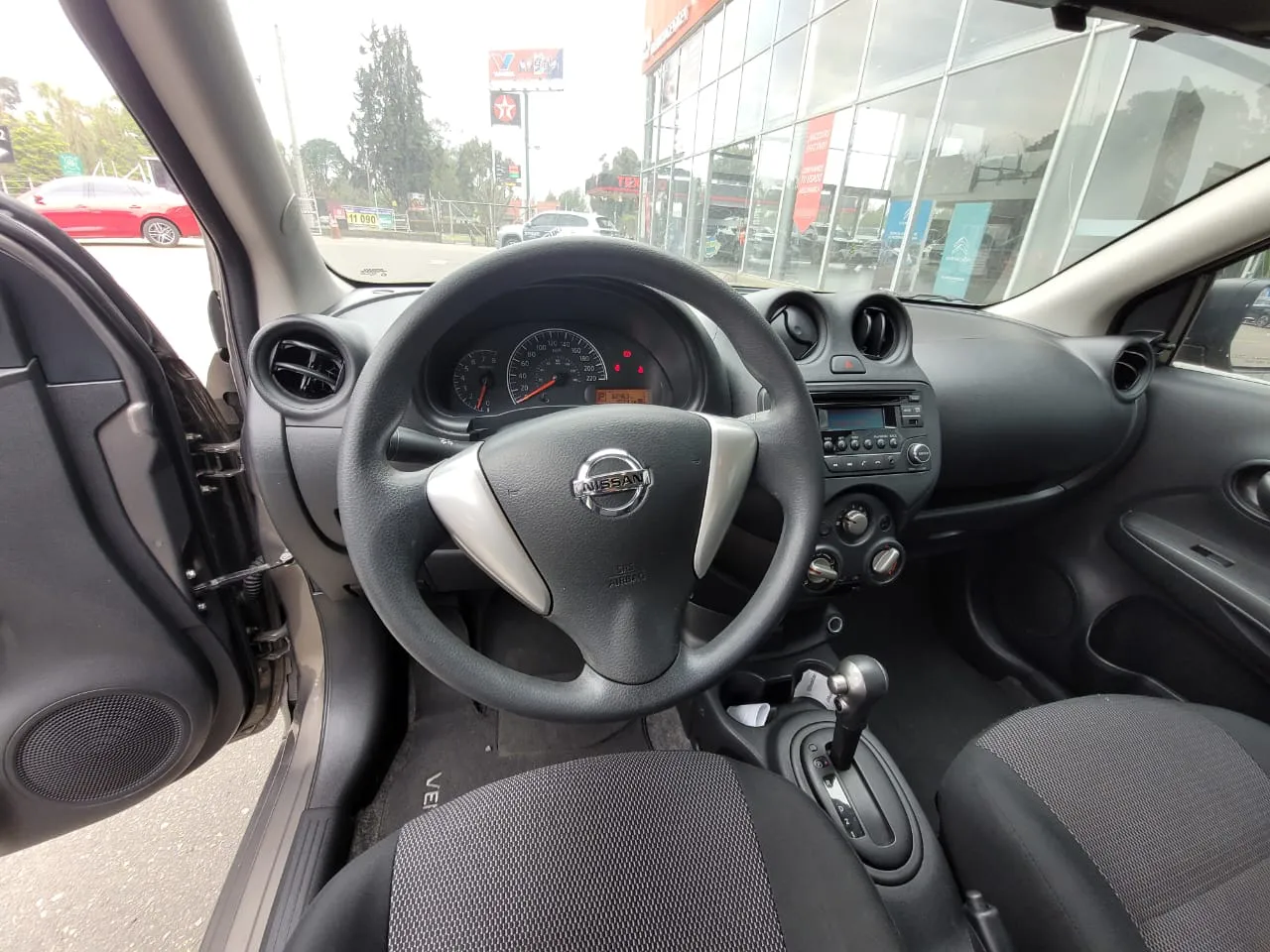 NISSAN VERSA 2021