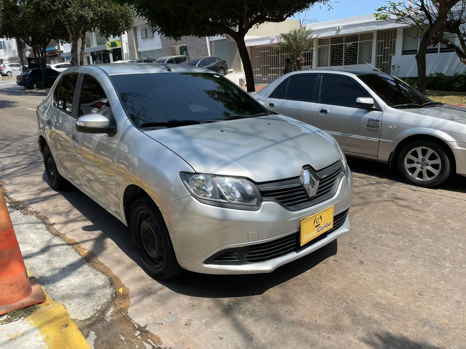 RENAULT LOGAN 2019