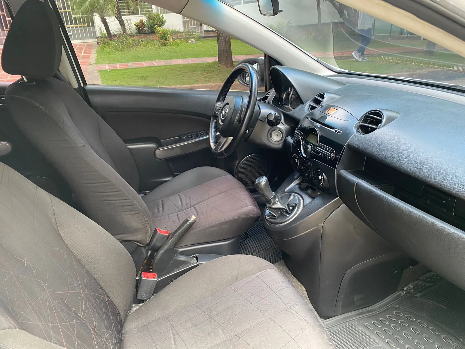 MAZDA 2 2014