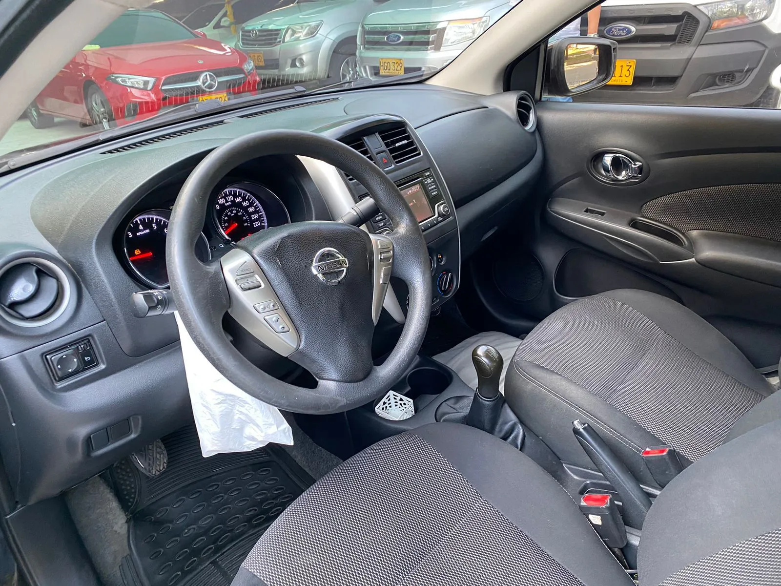 NISSAN VERSA 2016