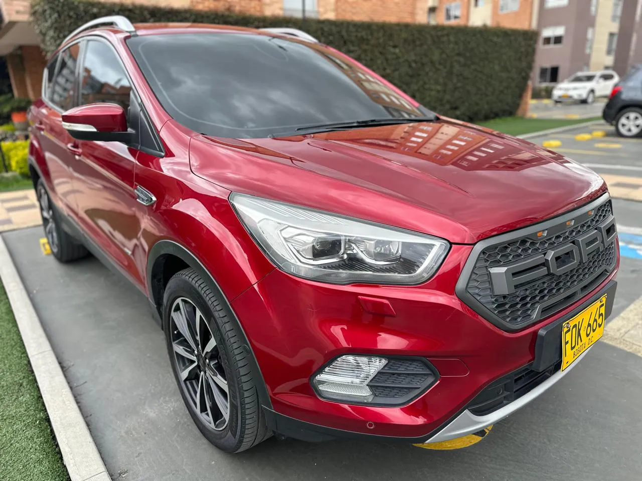 FORD ESCAPE TITANIUM 2018