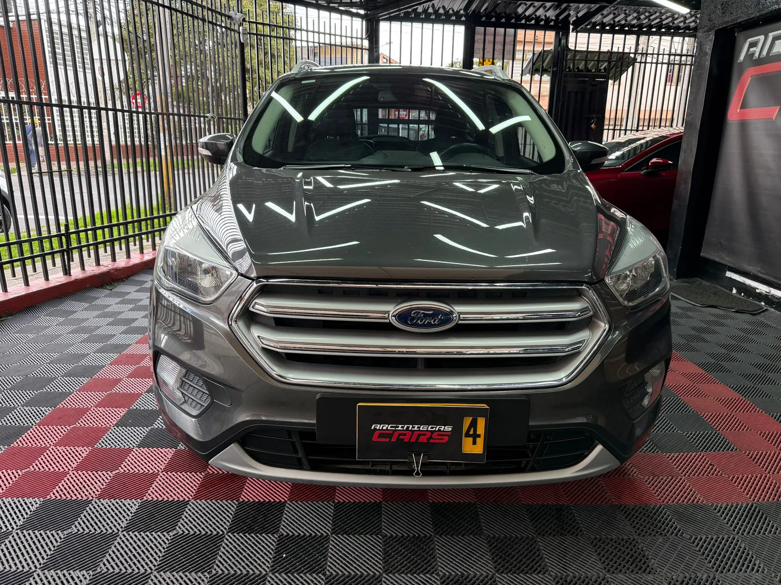 FORD ESCAPE SE 2018