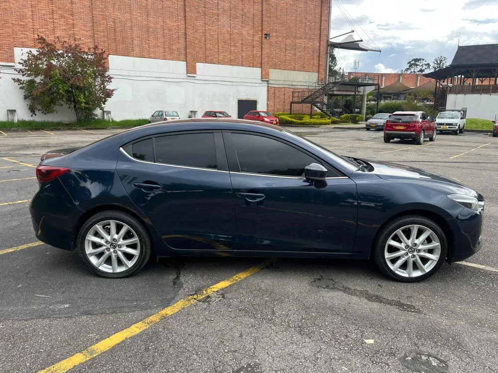 MAZDA 3 GRAND TOURING 2019