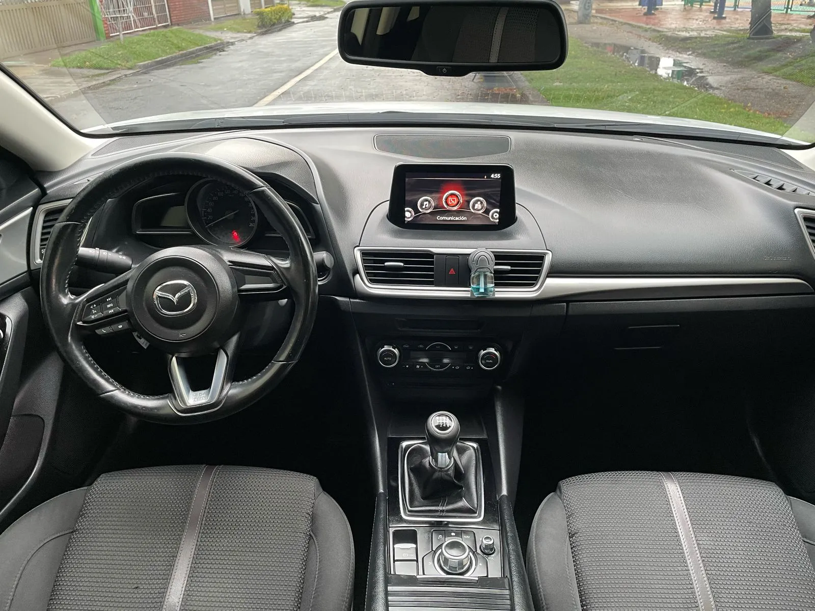 MAZDA 3 2019