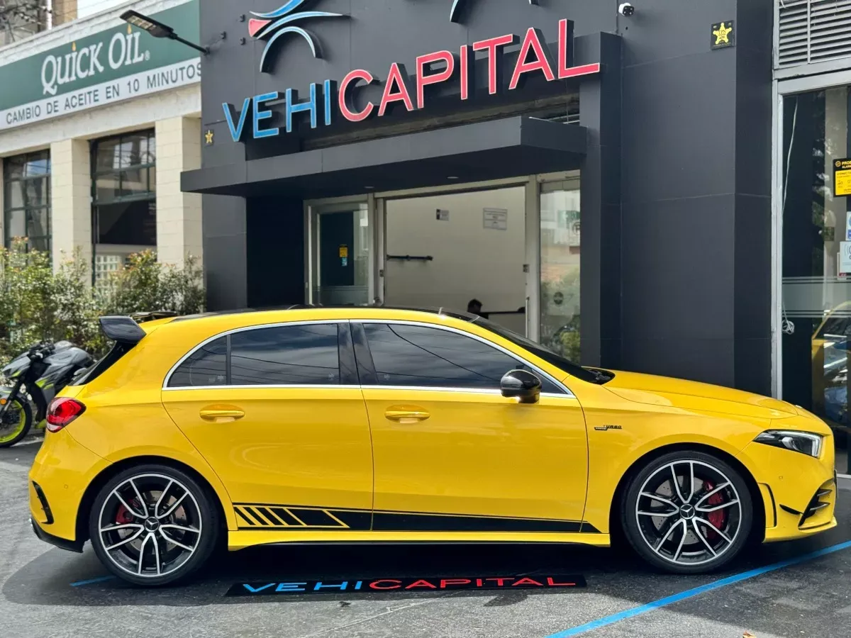 MERCEDES BENZ A 35 AMG 2021