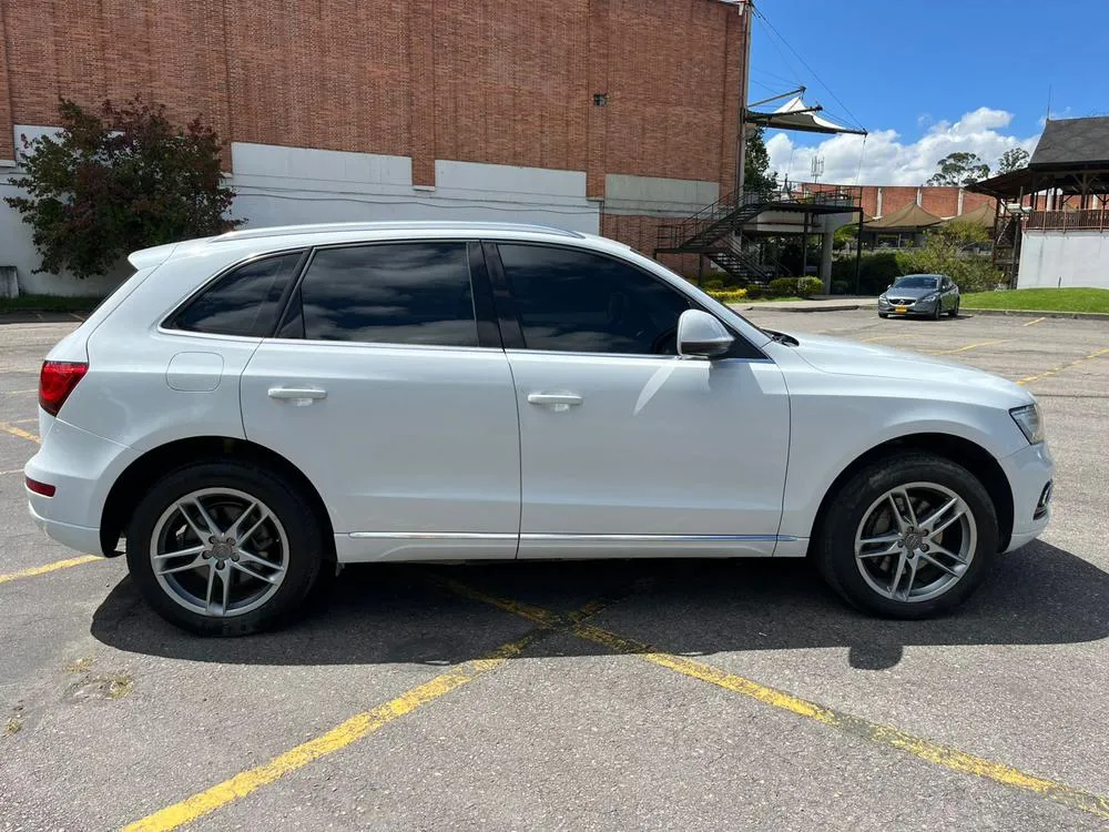 AUDI Q5 3.0 TFSI SPORT 2014