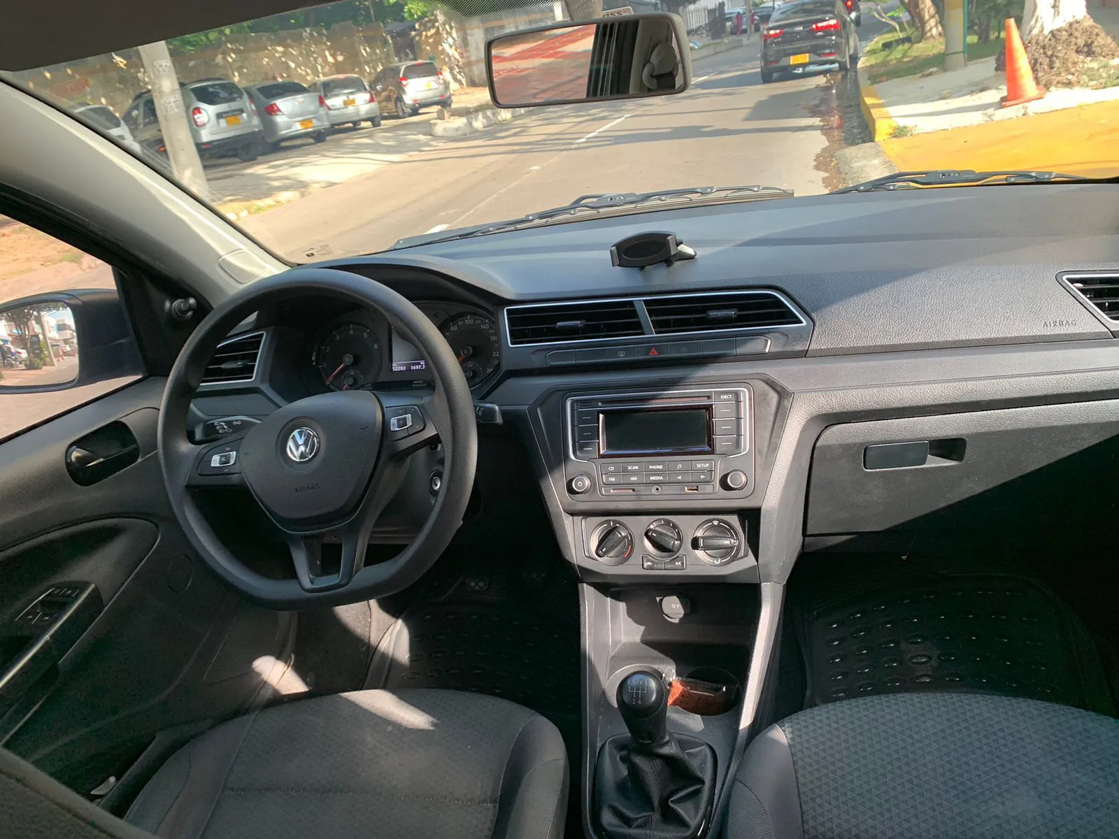 VOLKSWAGEN VOYAGE VOYAGE TRENDLINE MT 1600CC R14 2021