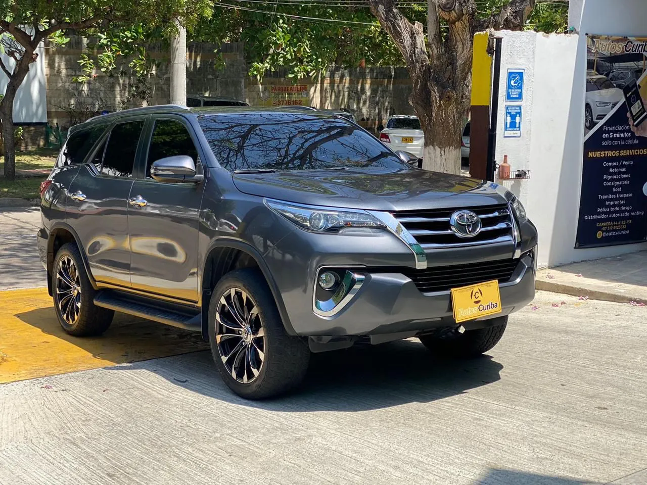 TOYOTA FORTUNER 2019