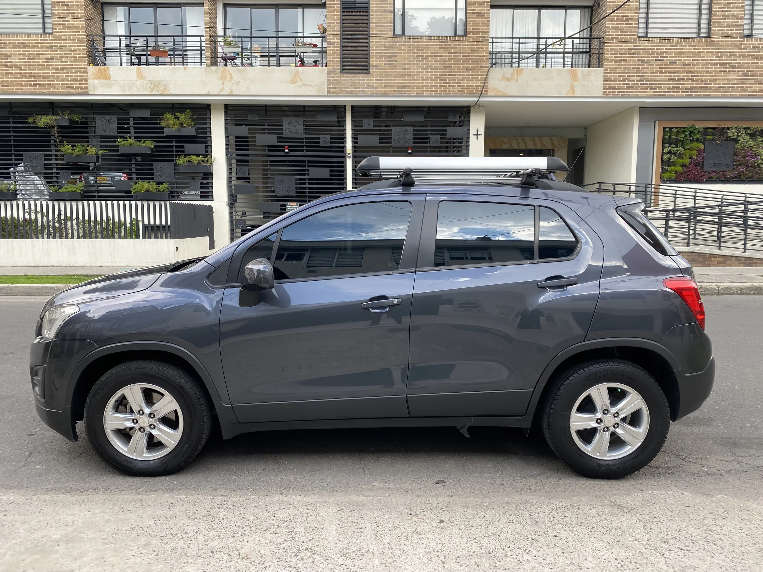 CHEVROLET TRACKER LS 2014