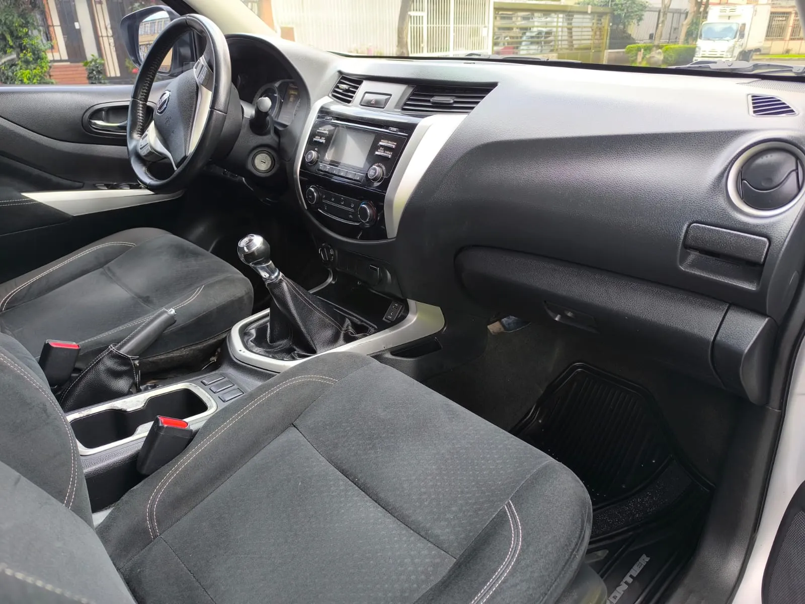 NISSAN NP 300 FRONTIER [2] 2.5L 2018