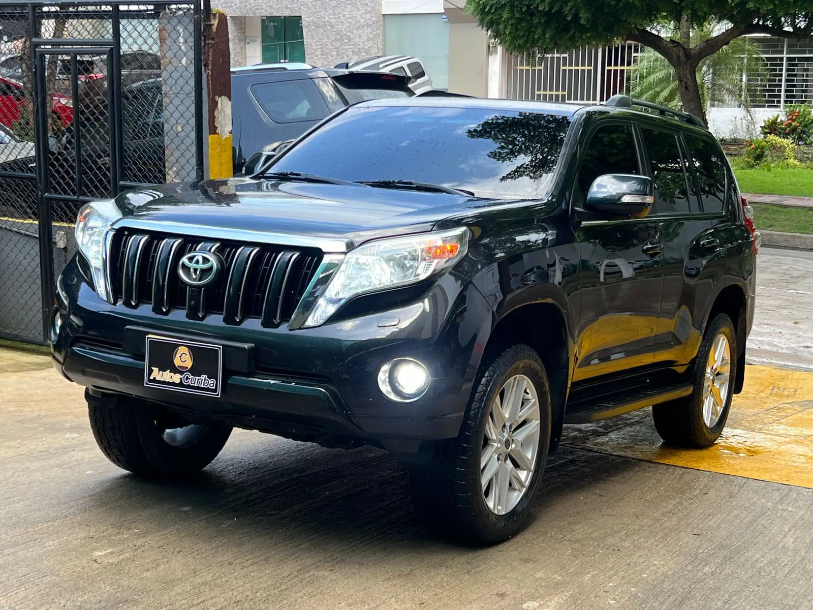 TOYOTA PRADO 2013