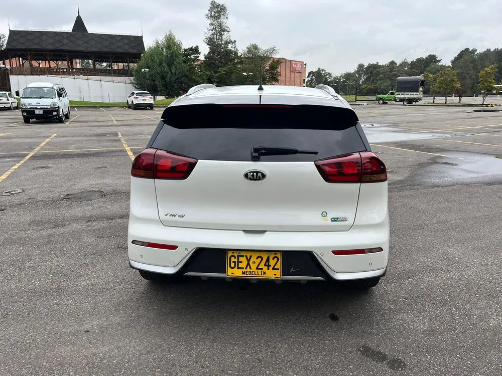 KIA NIRO ZENITH 2020