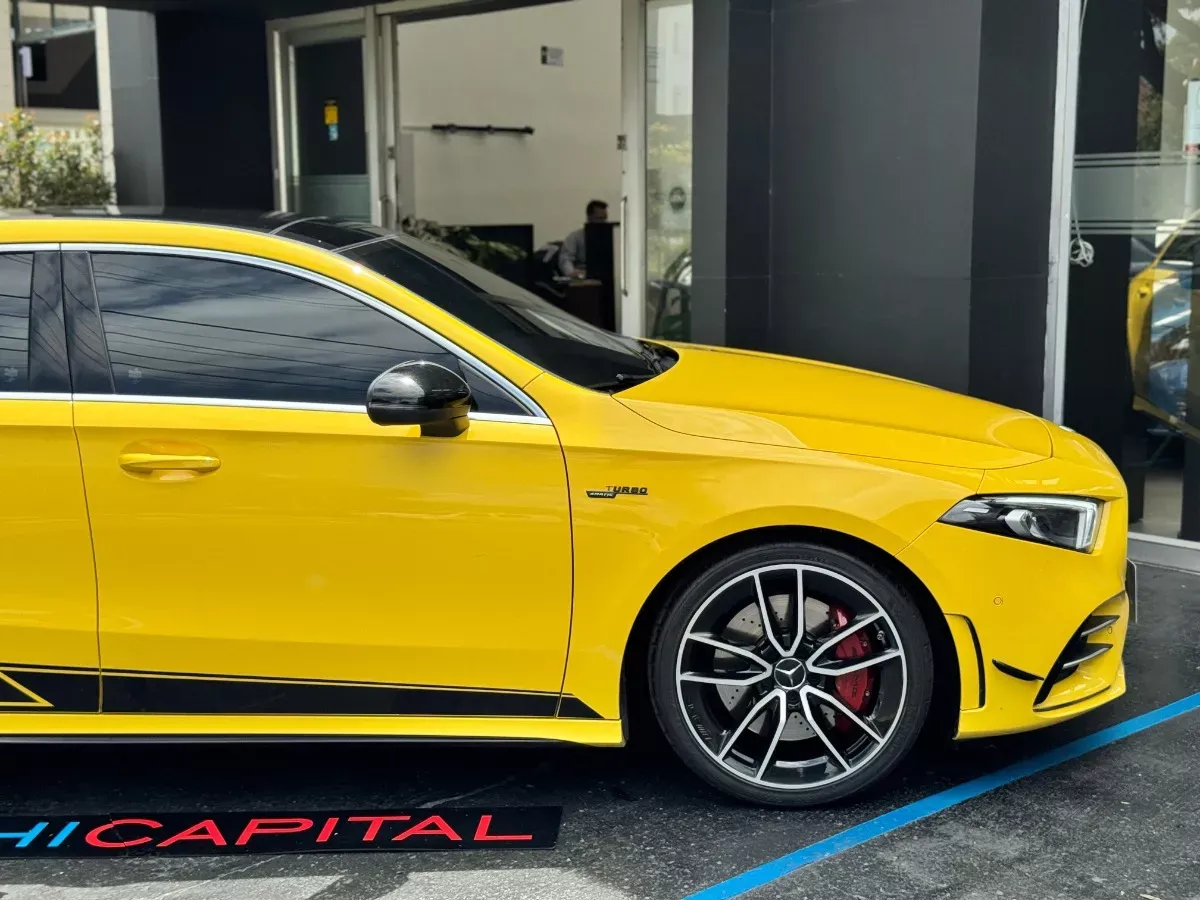 MERCEDES BENZ A 35 AMG 2021