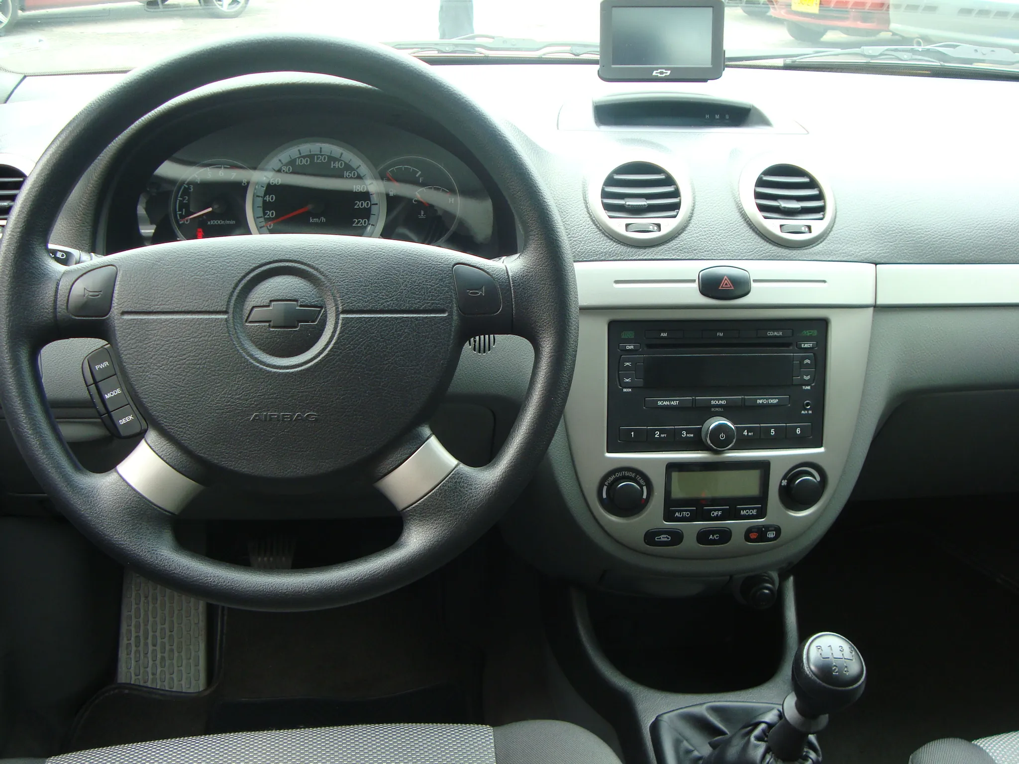 CHEVROLET OPTRA 2011