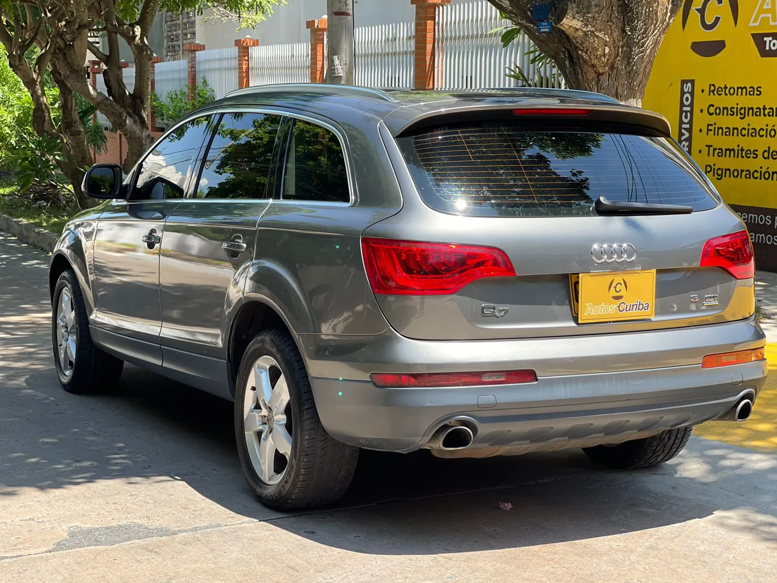 AUDI Q7 2015