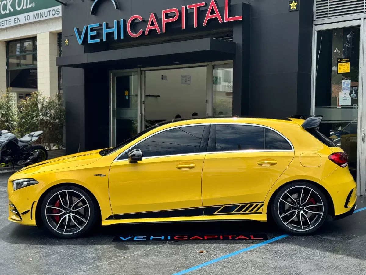 MERCEDES BENZ A 35 AMG 2021