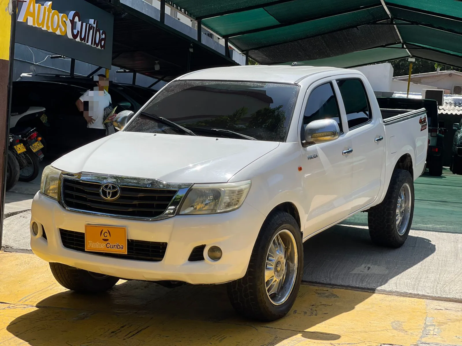 TOYOTA HILUX 2012