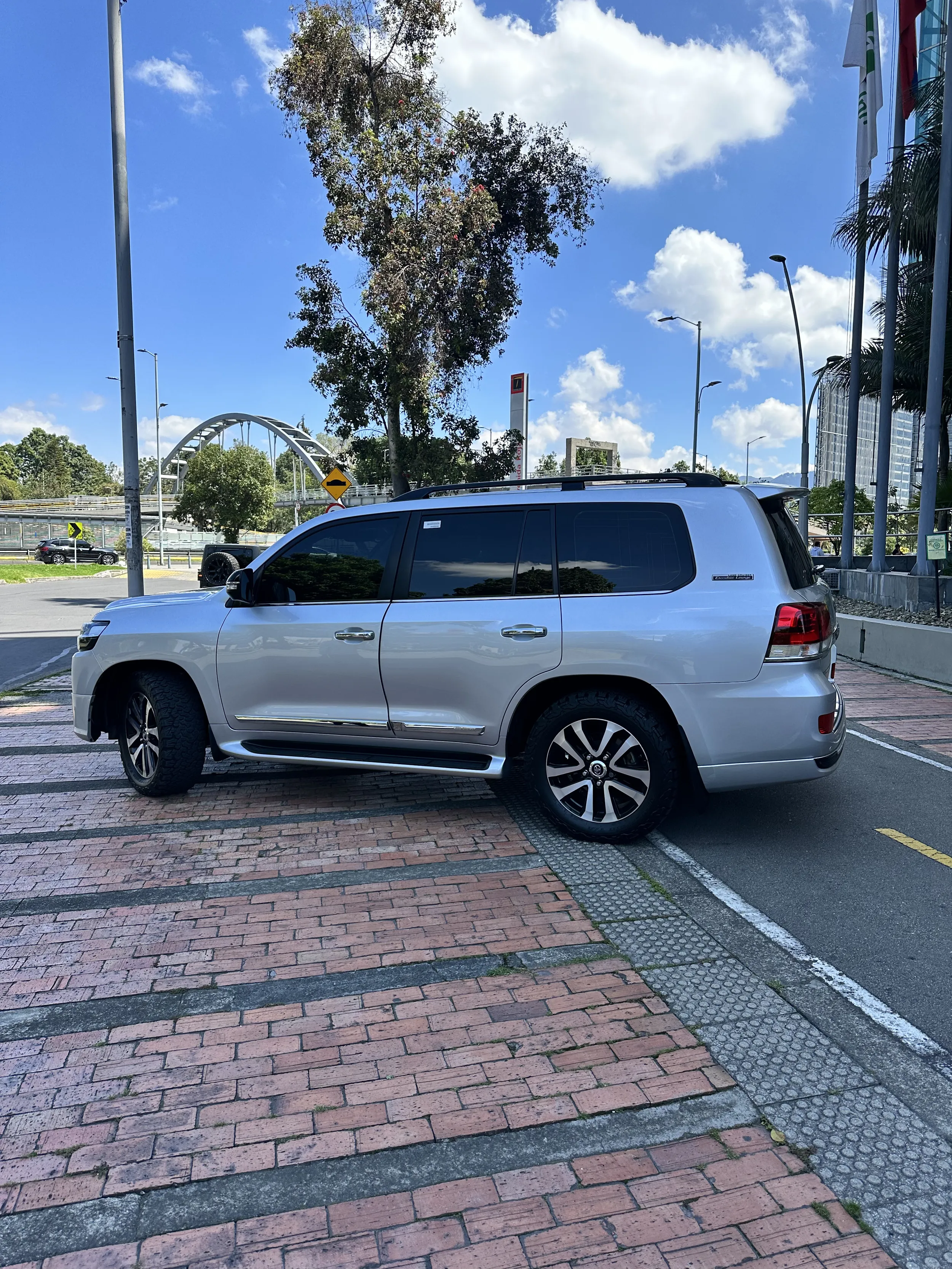 TOYOTA LAND CRUISER [LC 200] ELITE 2020