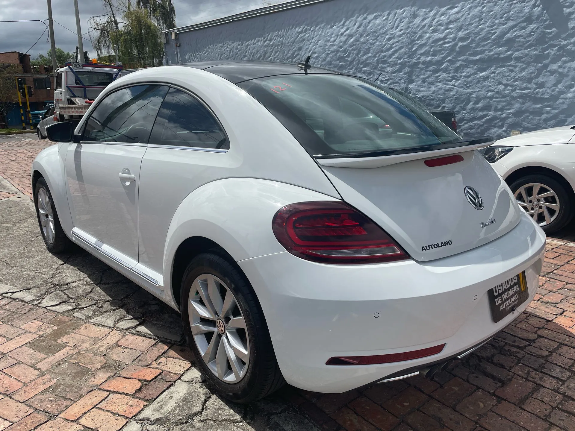 VOLKSWAGEN NEW NEW BEETLE 2019