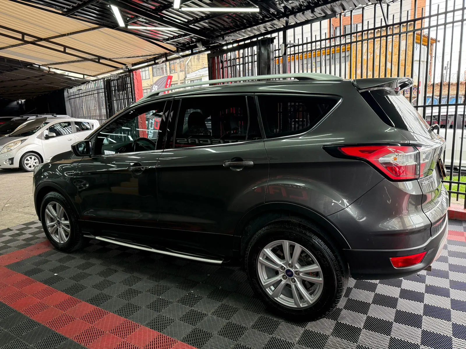 FORD ESCAPE SE 2018