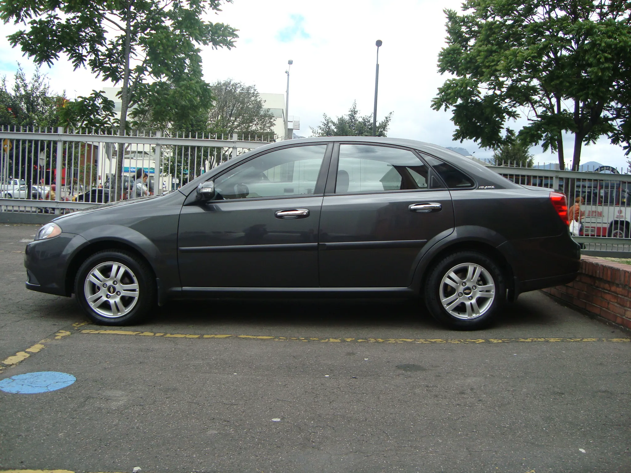 CHEVROLET OPTRA 2011