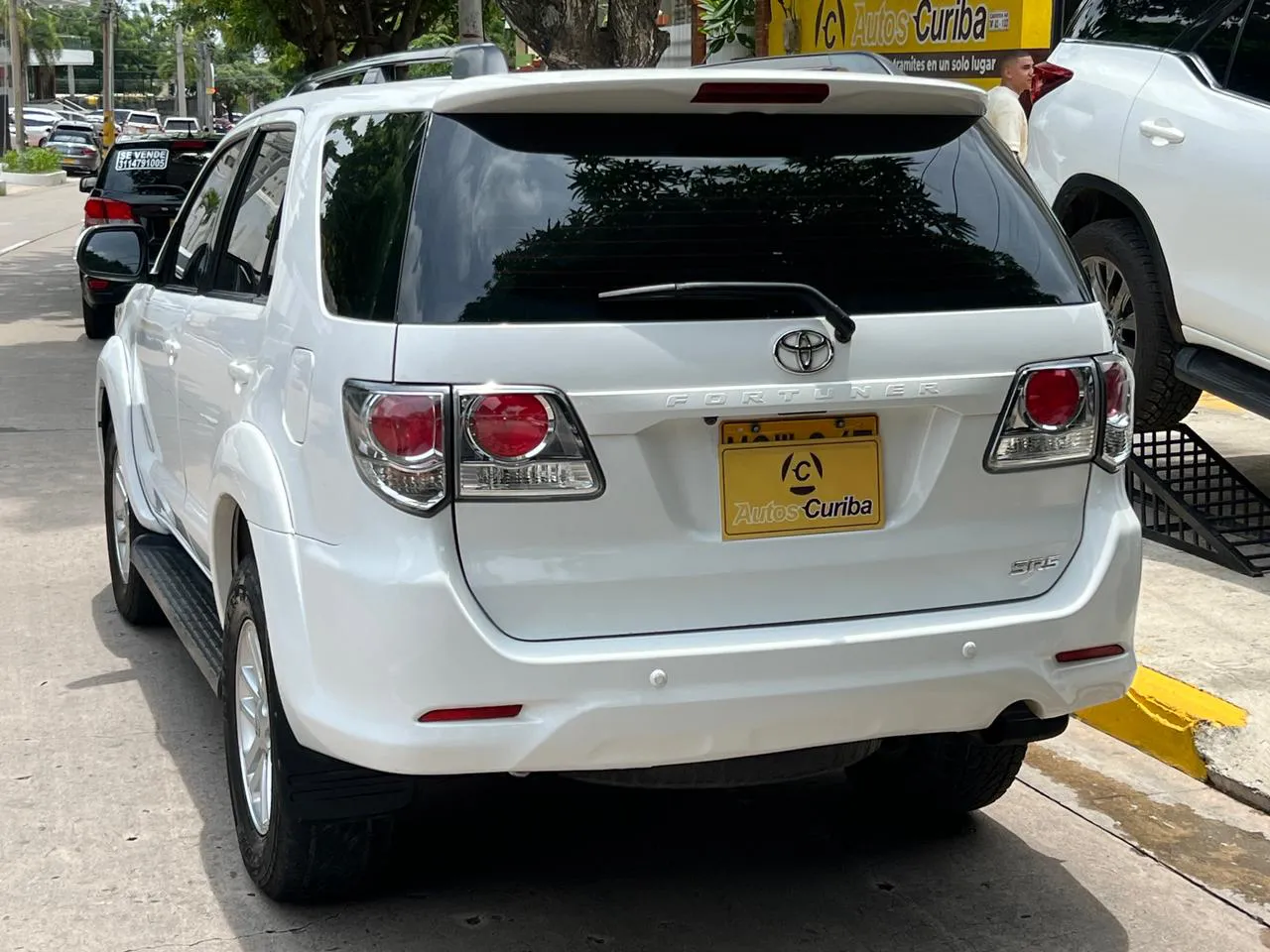 TOYOTA FORTUNER 2013