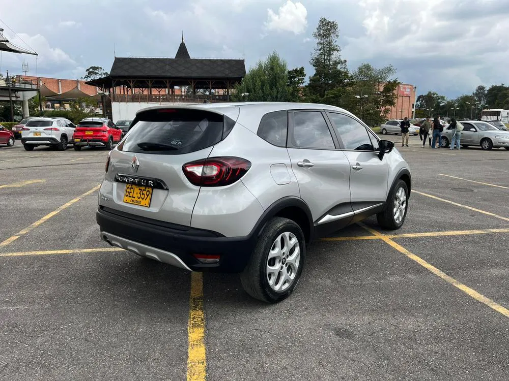 RENAULT CAPTUR ZEN 2020